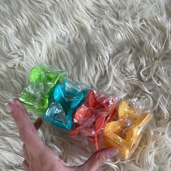 Trendy Y2K vibrant summer flower hair clip claw clip blue orange hair accessory - Picture 12 of 16